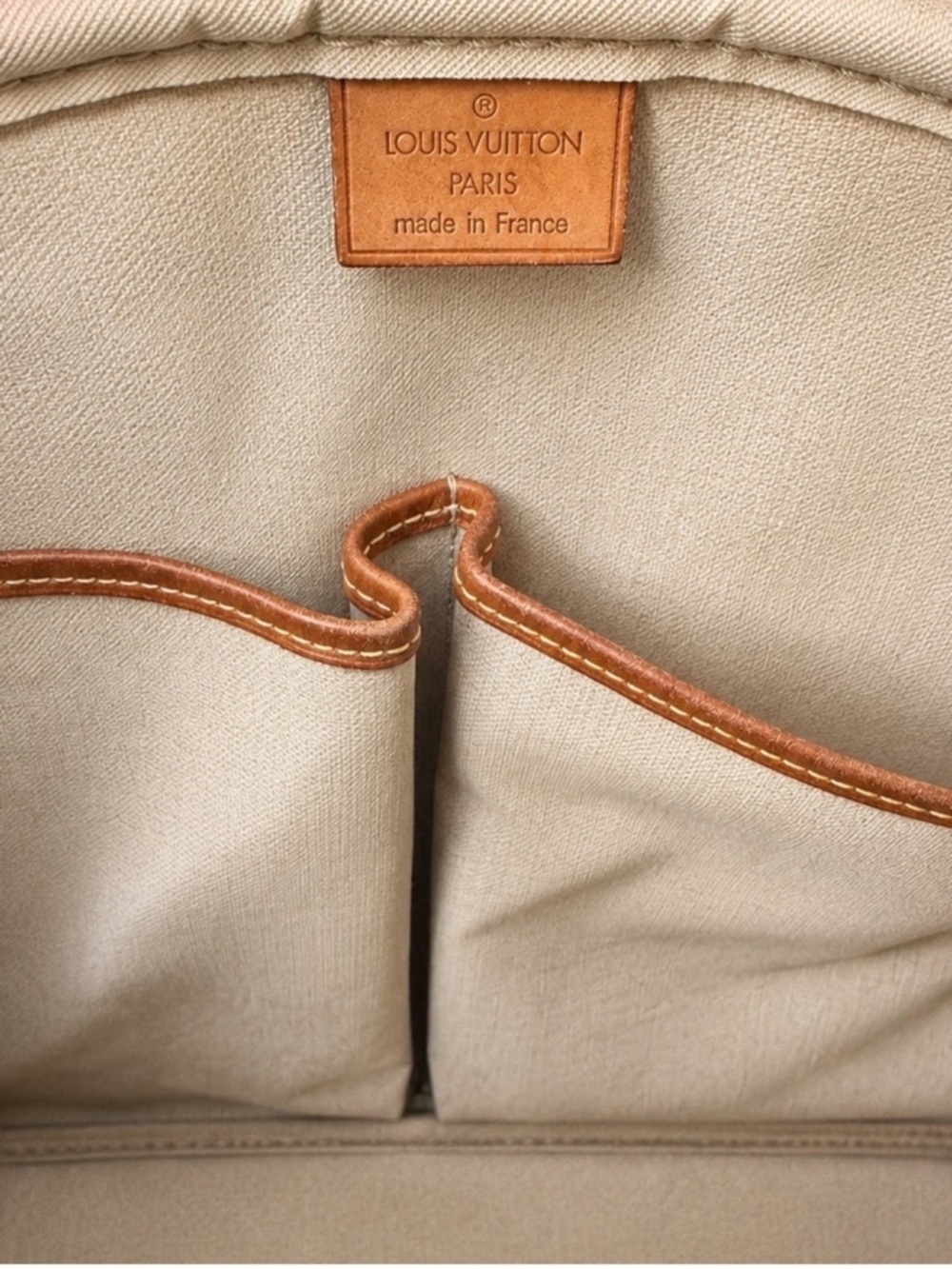 Louis Vuitton Deauville M47270 Monogram Vanity Satchel Bag - Picture 10 of 15